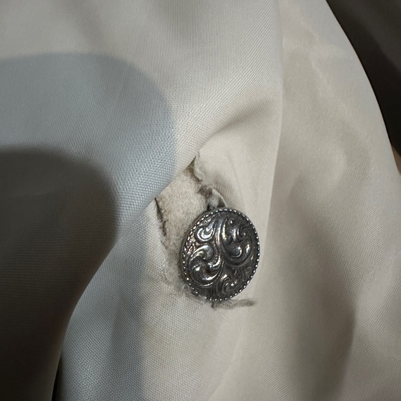 1970s Fringed Embroidered Cape in wool by A.S Evebofoss. - Picture 15 of 15